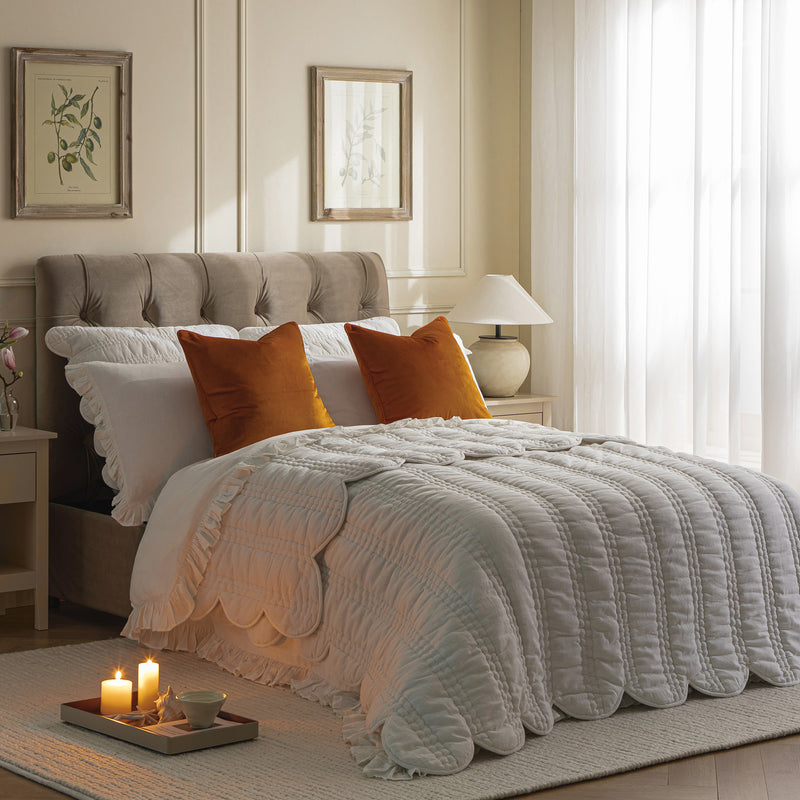 Portland Small Double Buttoned Fold - Out Bed in Ottoman, Mink Velvet - daals