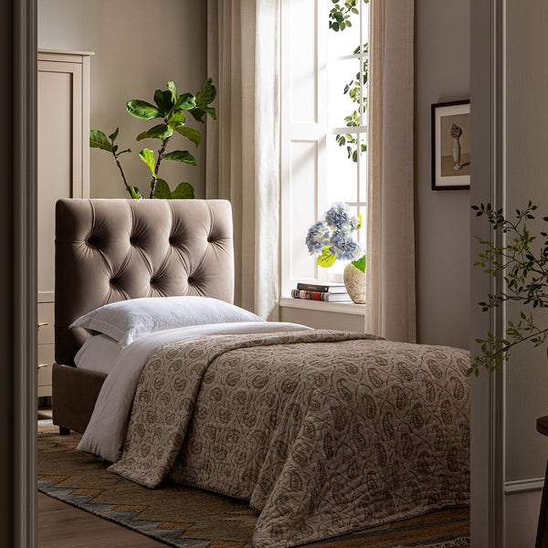 Portland Single Buttoned Fold - Out Bed in Ottoman, Mink Velvet - daals