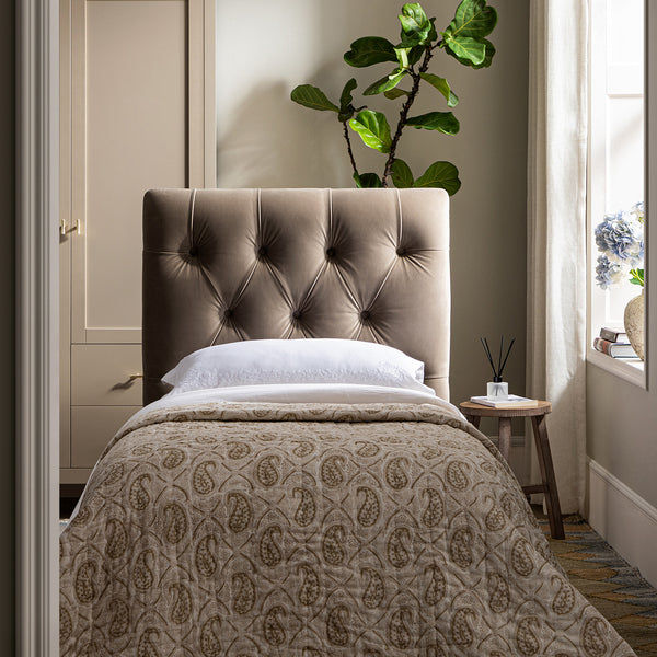 Portland Single Buttoned Fold - Out Bed in Ottoman, Mink Velvet - daals