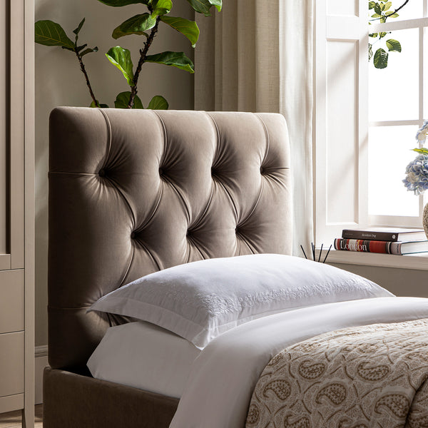 Portland Single Buttoned Fold - Out Bed in Ottoman, Mink Velvet - daals