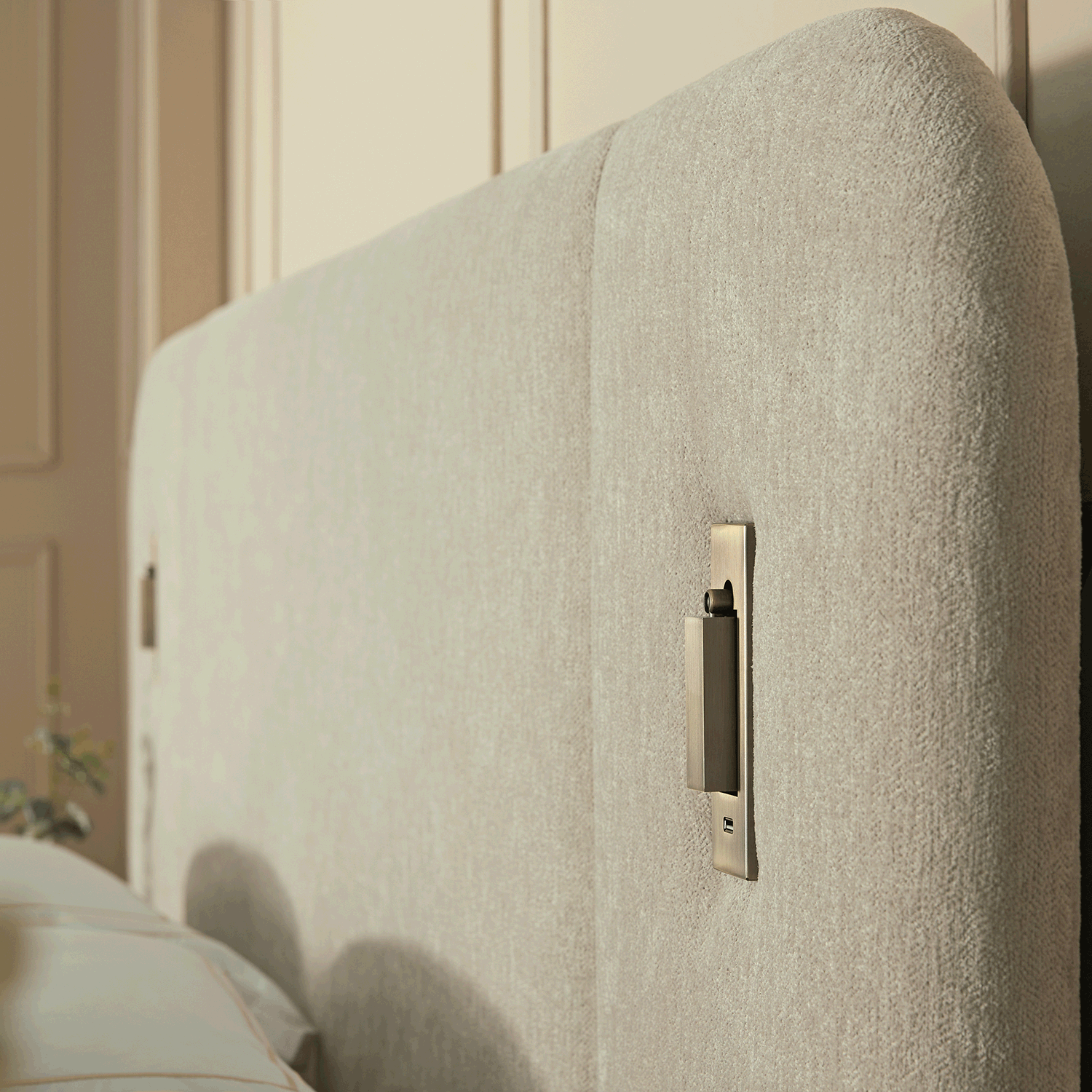 Della Extended Headboard Storage Bed, Soft Beige Chenille