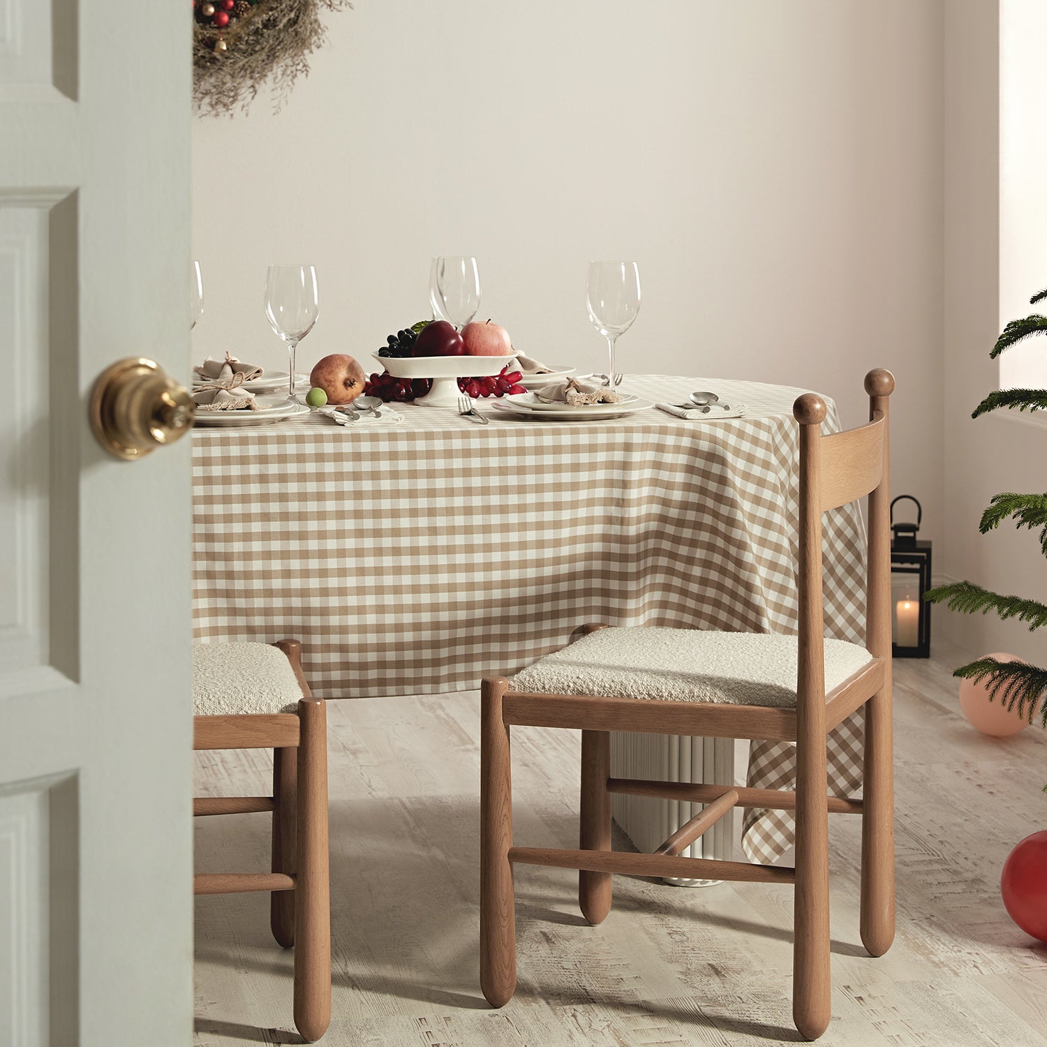 Tama Dining Chair, Ecru Boucle | Natural Oak Frame