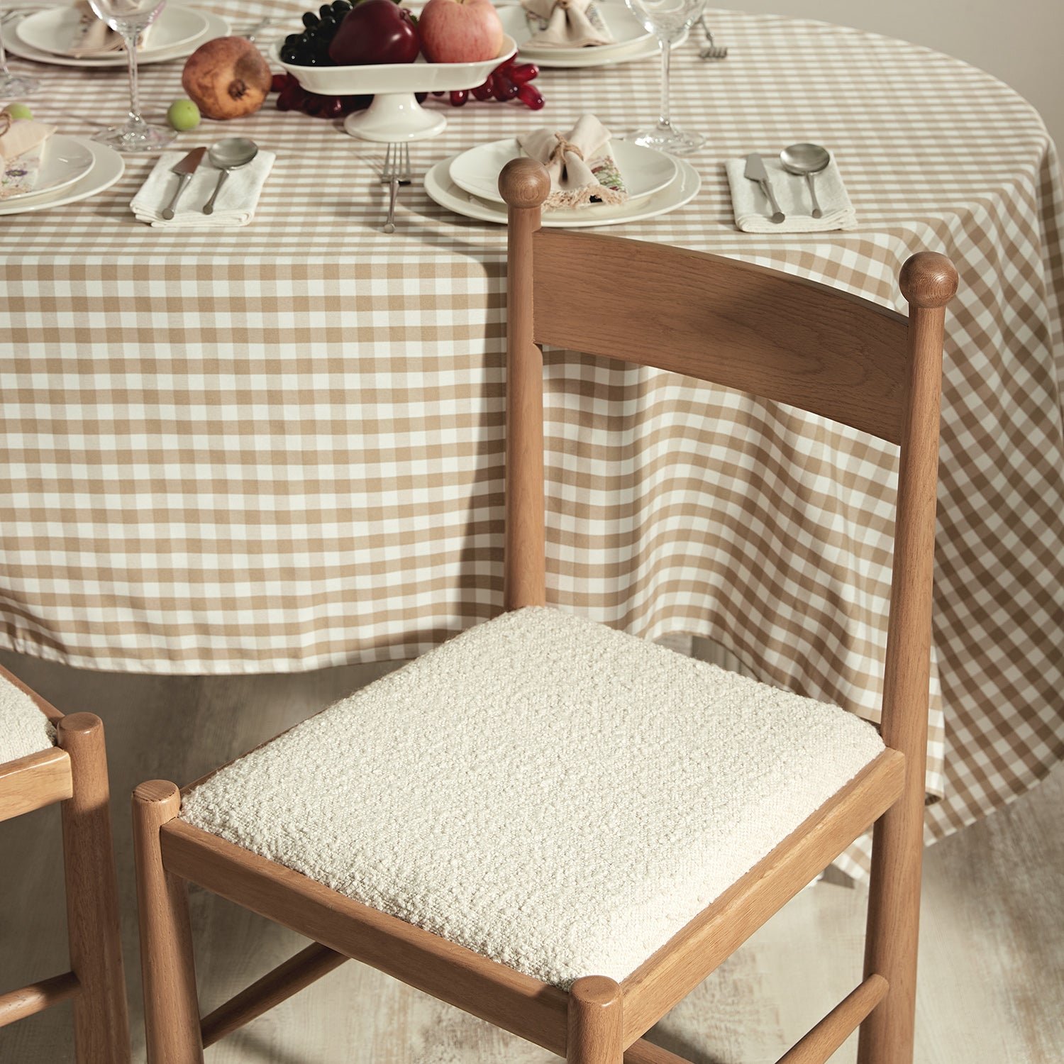 Tama Dining Chair, Ecru Boucle | Natural Oak Frame