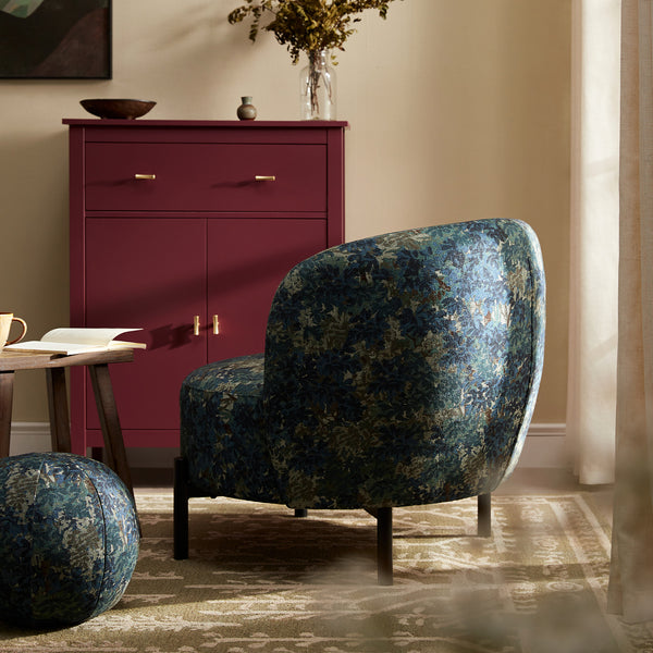 Amboise Armchair with Ball Cushion, Julien Linen Blend - daals