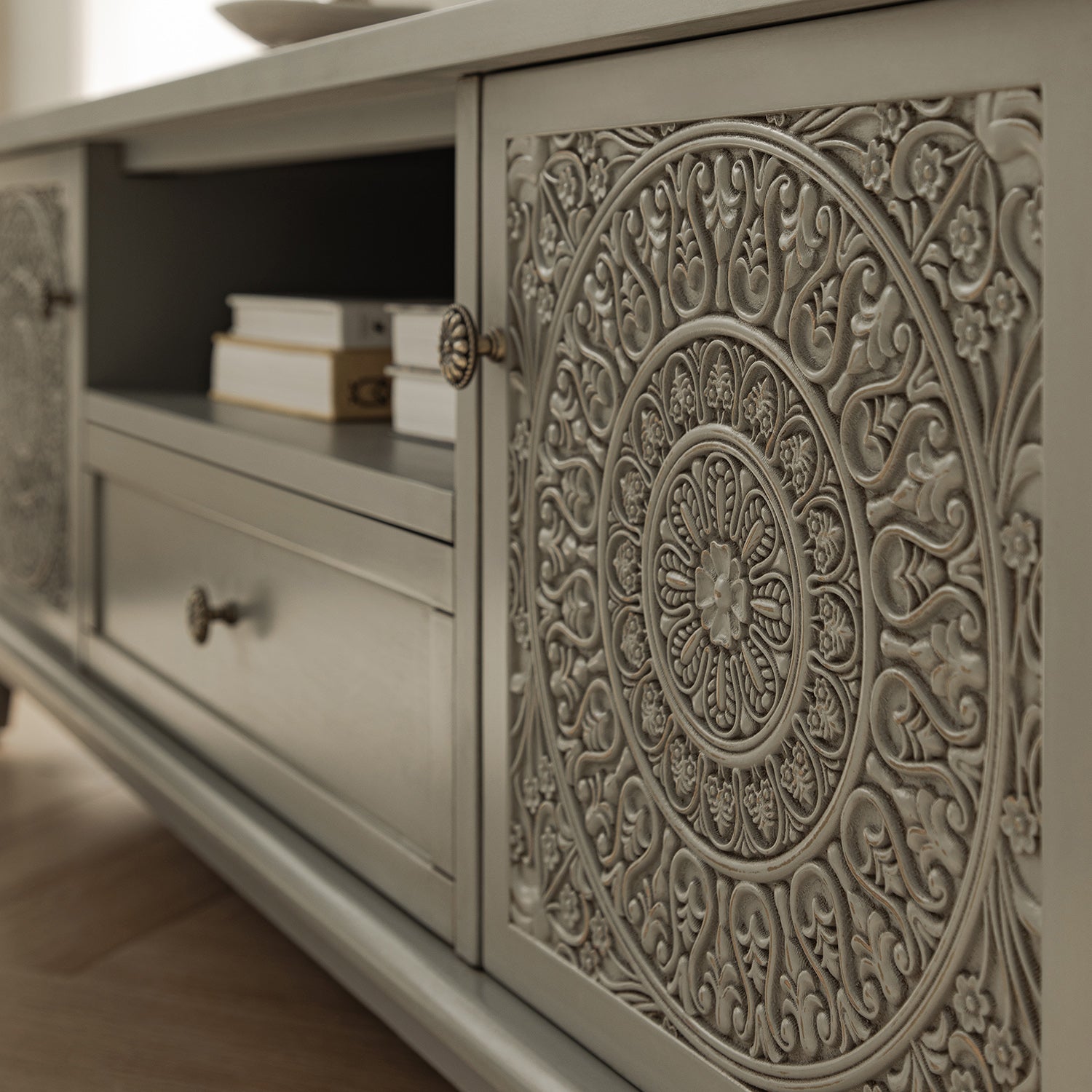 Chantilly Mid Grey 150cm Wide TV Unit