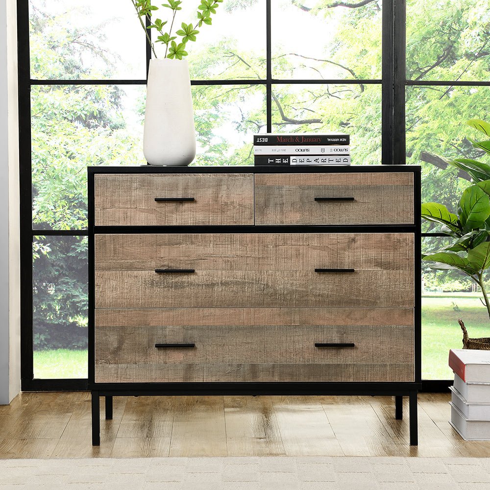 Carnaby 2 over 2 Chest of Drawers | daals