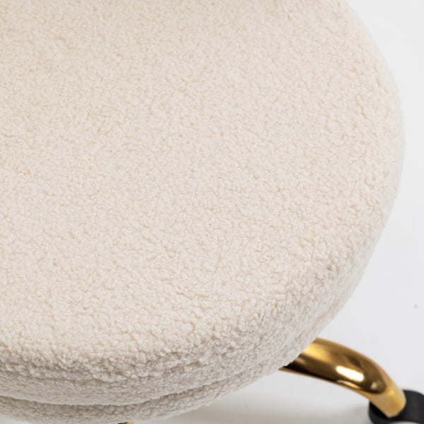 Hepburn Scalloped Swivel Chair (Ecru Boucle)